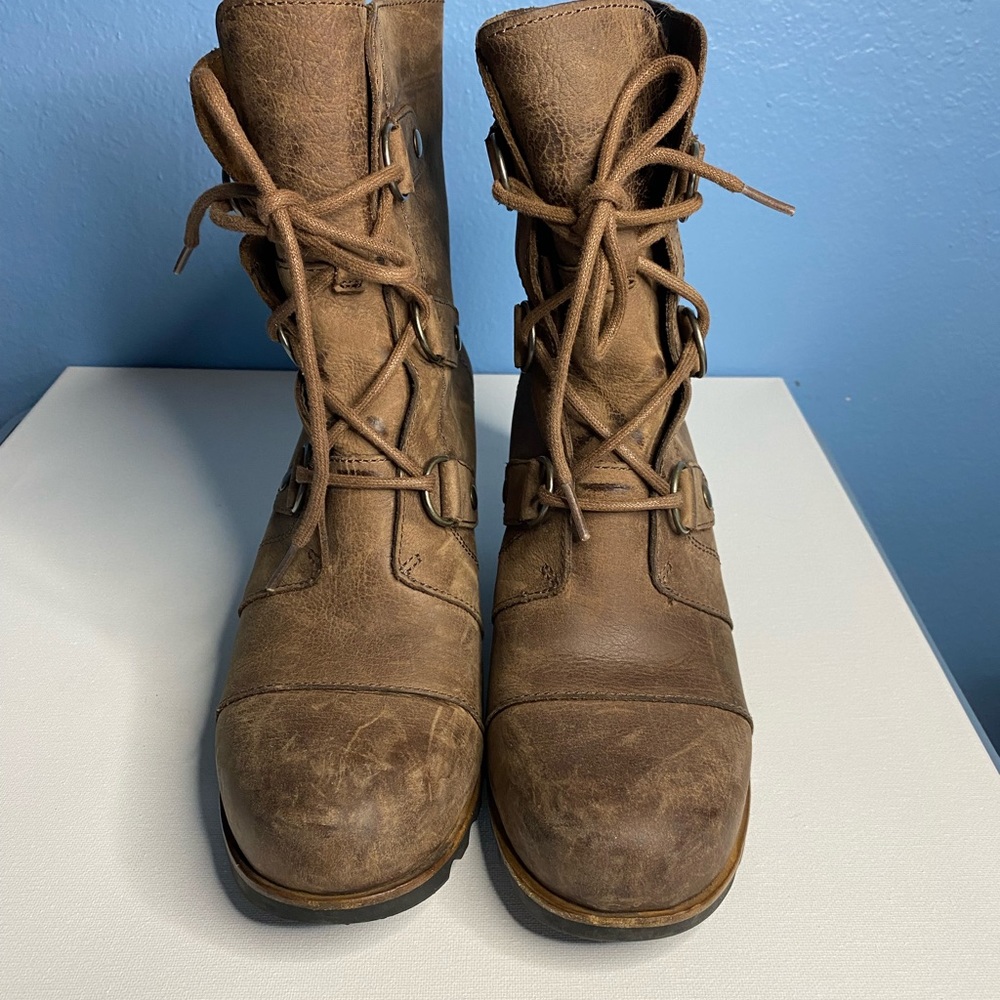 Brown leather suede Sorel high heeled boots women 9